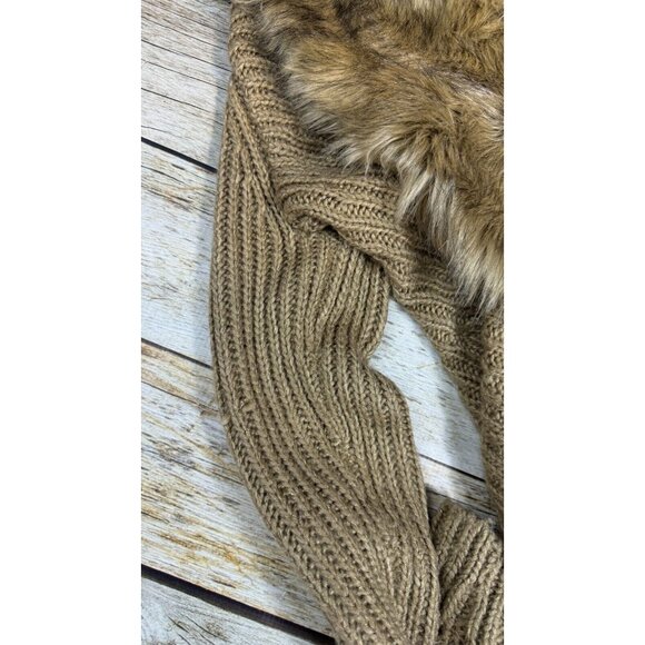 MINT Jennifer Lopez Long Women's Open M Removable Fur Collar Gold Sweater - Picture 8 of 10